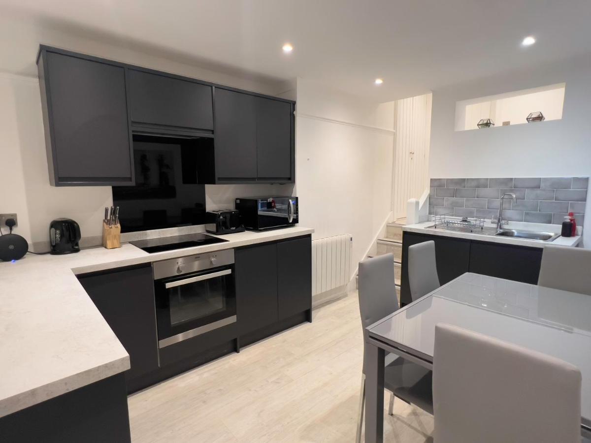 The Dragon Pad Boutique Apartment Royal Tunbridge Wells Exterior photo