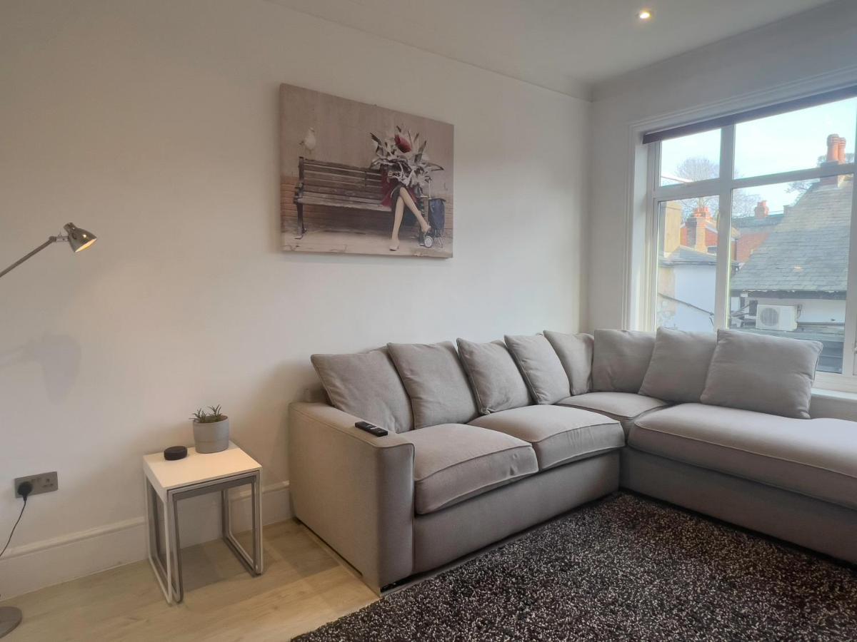 The Dragon Pad Boutique Apartment Royal Tunbridge Wells Exterior photo
