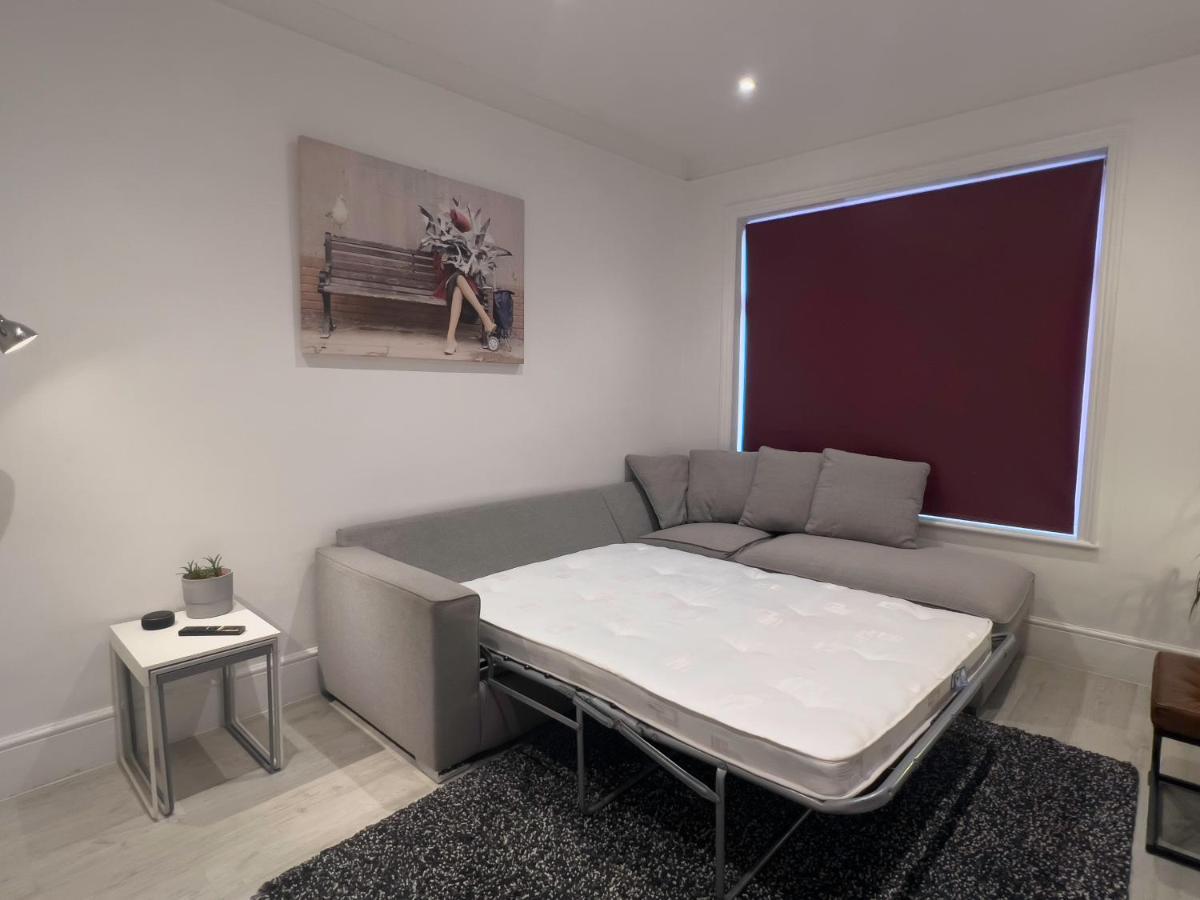 The Dragon Pad Boutique Apartment Royal Tunbridge Wells Exterior photo