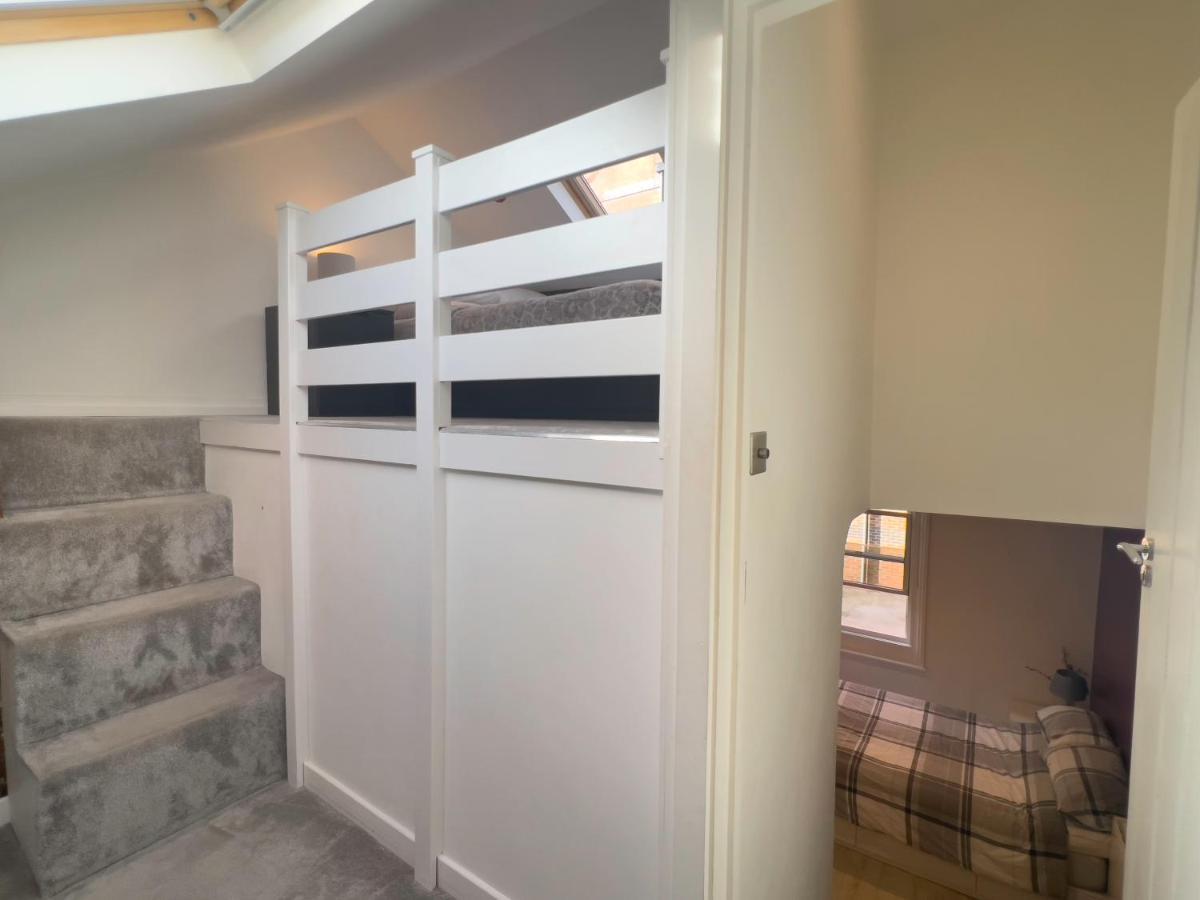 The Dragon Pad Boutique Apartment Royal Tunbridge Wells Exterior photo