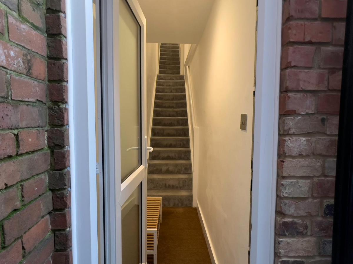 The Dragon Pad Boutique Apartment Royal Tunbridge Wells Exterior photo