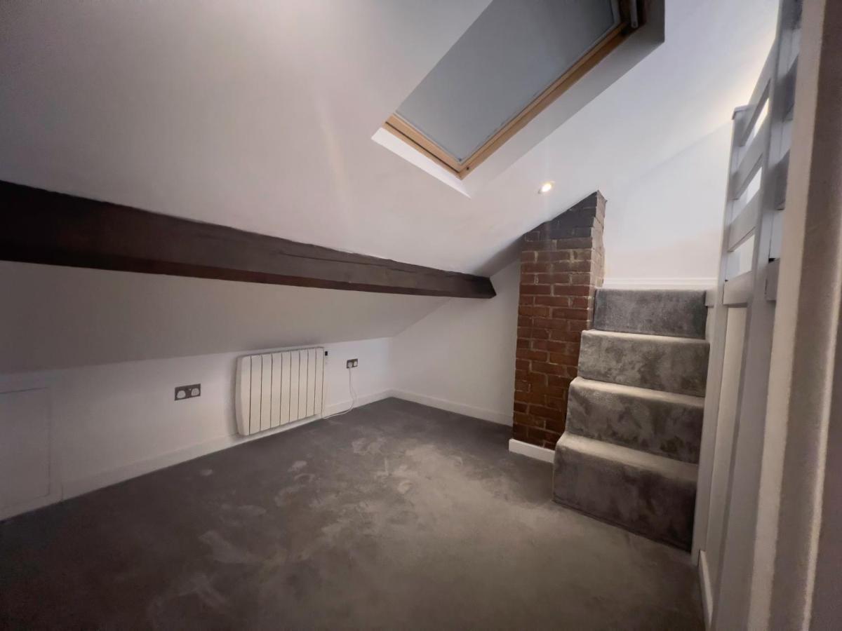 The Dragon Pad Boutique Apartment Royal Tunbridge Wells Exterior photo