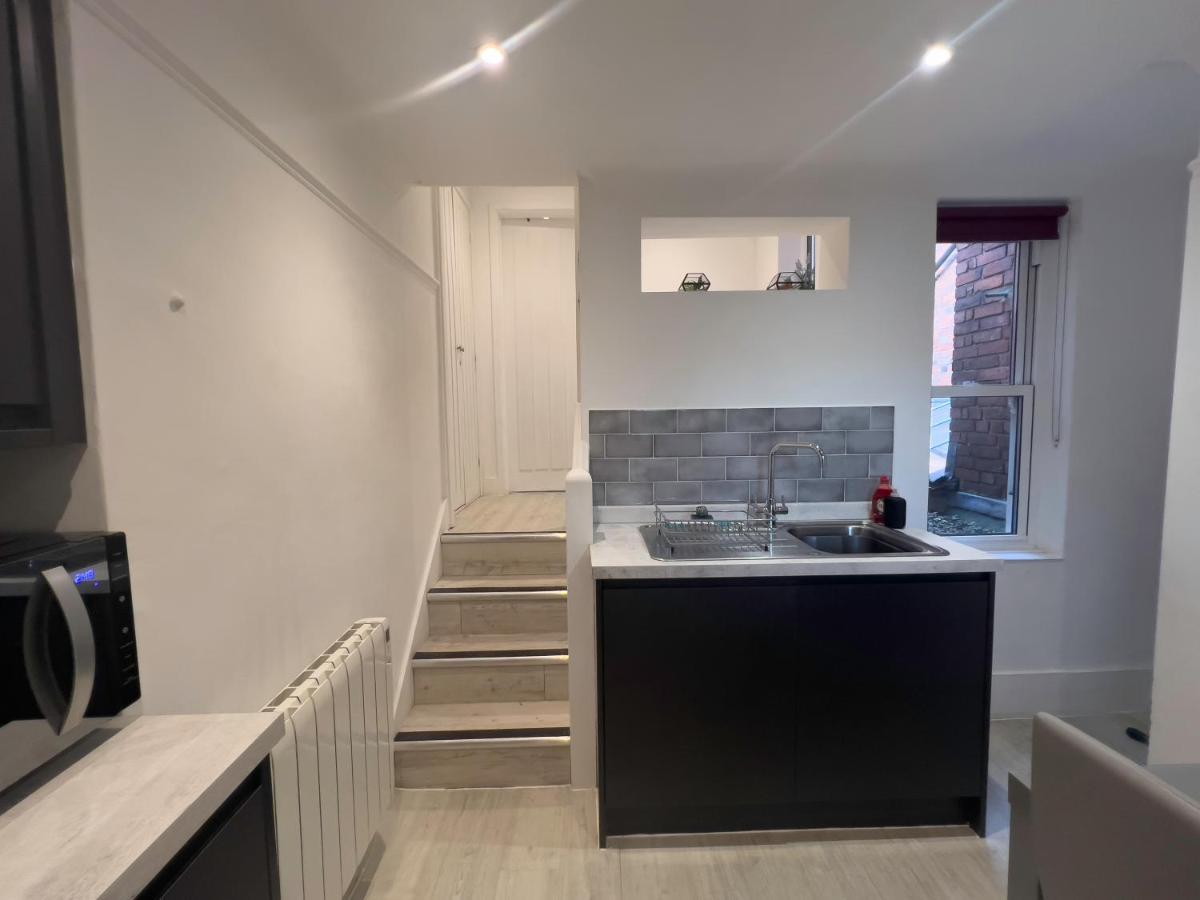 The Dragon Pad Boutique Apartment Royal Tunbridge Wells Exterior photo