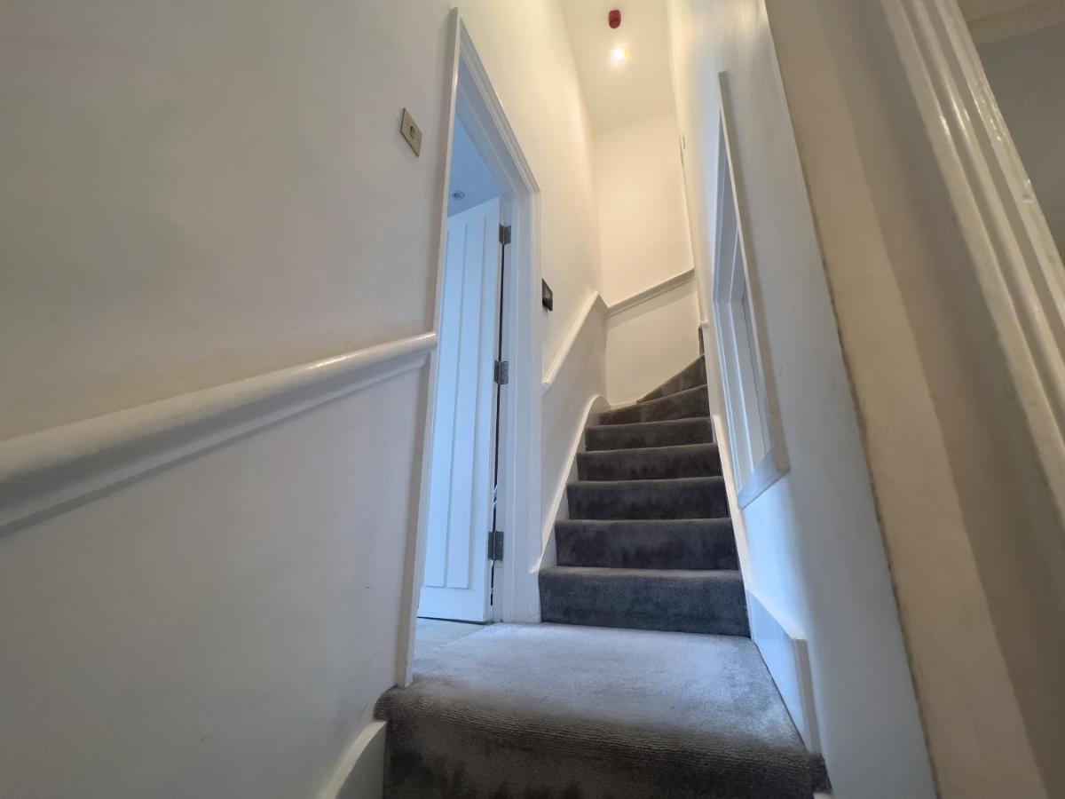 The Dragon Pad Boutique Apartment Royal Tunbridge Wells Exterior photo